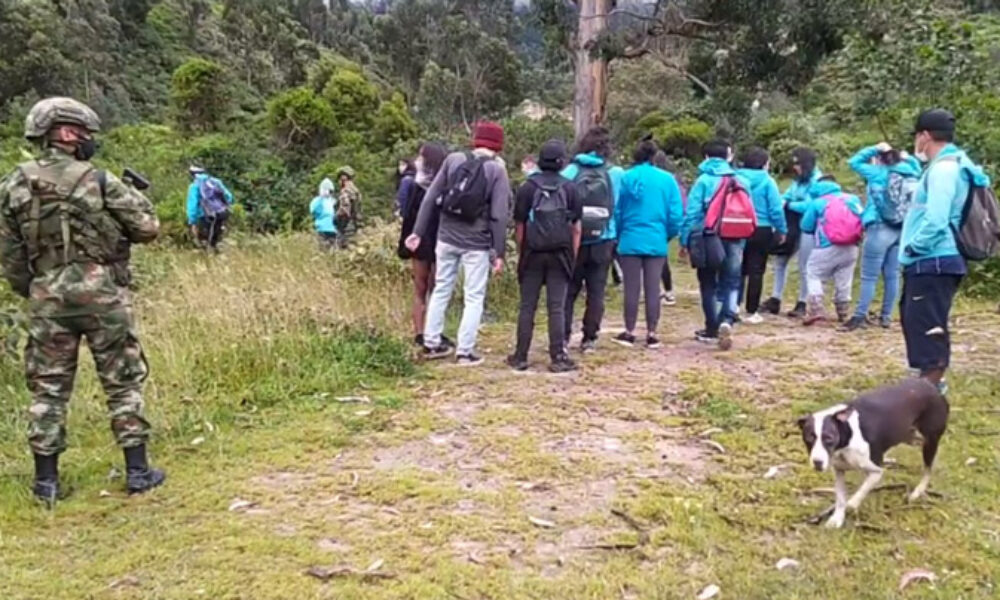 Caminata en la Cuchilla del Gavilán