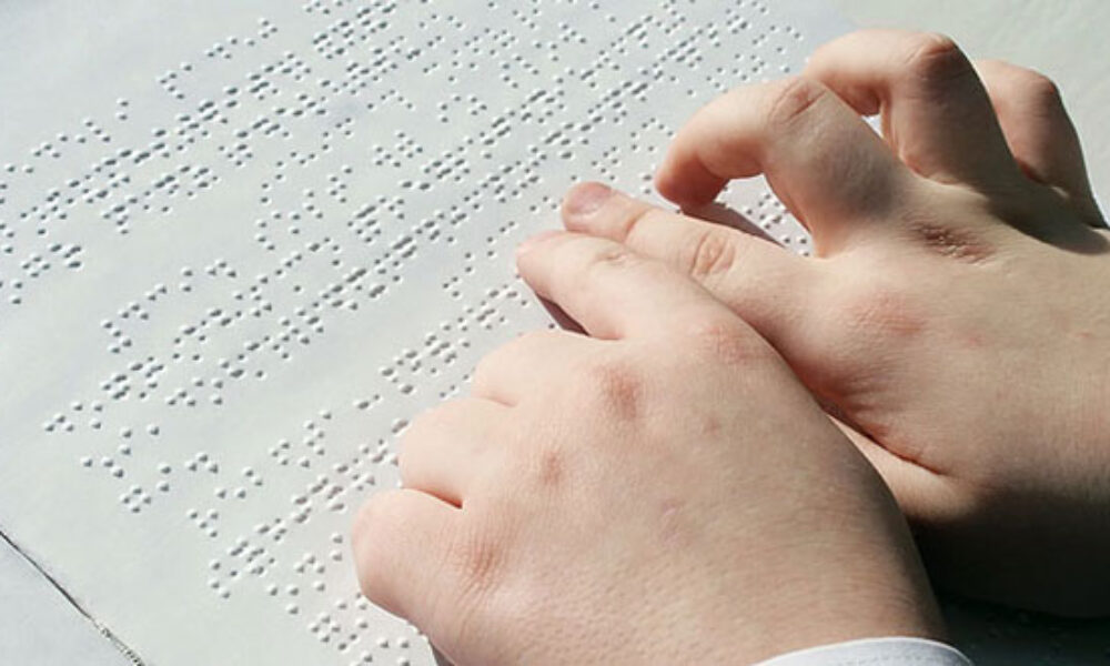 Talleres de Lengua de Señas y Braille